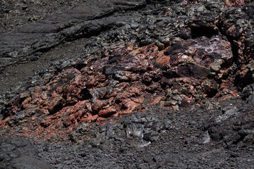 Gros plan sur la lave du le Piton de la Fournaise sur l'île de la Réunion