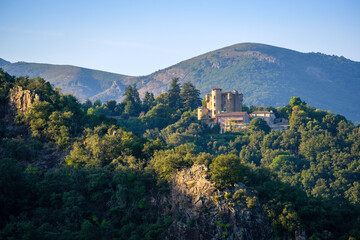 Fototapeta na wymiar France, Ardèche (07), le château de Hautségur sur la commune de Meyras.