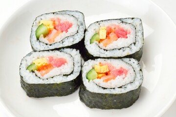 海鮮太巻き寿司