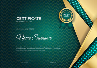 Modern employee golden green certificate design template