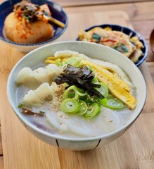 한국의 전통음식 떡 만두국