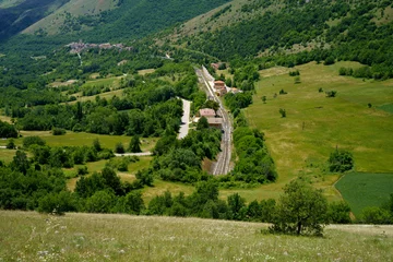 Foto op Plexiglas Landscape of Valle Peligna, Abruzzo, near Raiano and Anversa © Claudio Colombo