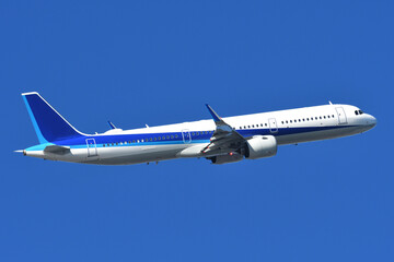 飛行中の旅客機