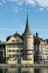 Haus mit altem Turm, Luzern, Schweiz