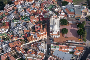 Fotografía aérea del pueblo de Ingenio con la iglesia de La Candelaria, en la zona sureste de la...