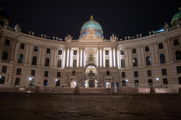 Obraz premium Beautiful Vienna at Night