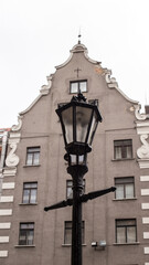 Fototapeta na wymiar Street lamp to illuminate the night city