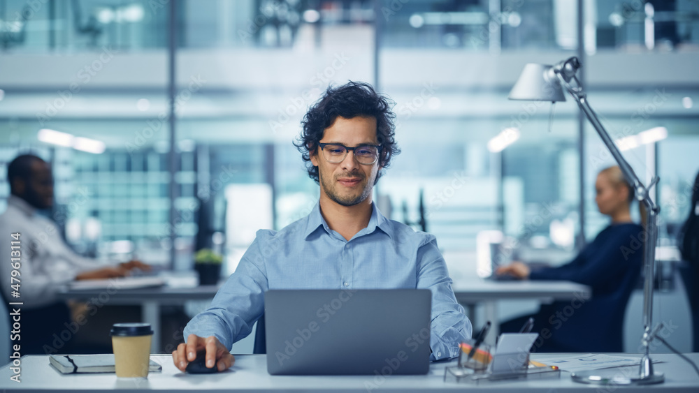 Aufkleber modern office businessman working on computer. portrait of successful latin it software engineer wor