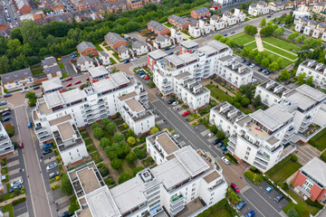 Obraz premium Aerial photo of the city centre of Leicester in the UK showing houses and apartment building on a hot sunny summers day
