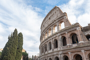 Obraz premium Detail of the facade of the Roman Colosseum