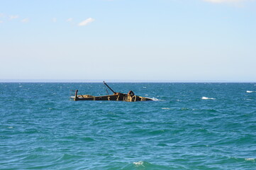 Buque hundido en Playa Paraná, Trelew