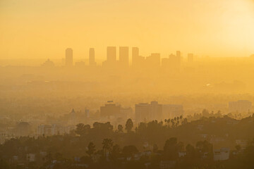 Fototapeta na wymiar Sunset view of the Los Angeles Westwood Sunset Cityscape from Griffith Park