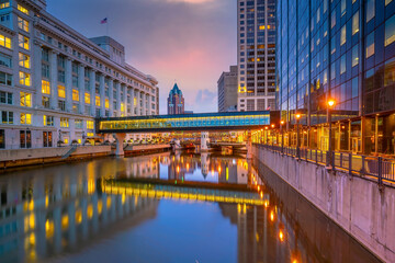 Fototapeta na wymiar Downtown Milwaukee city skyline cityscape of Wisconsin in USA