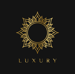 Fototapeta premium Mandala luxury gold cirle decorative design