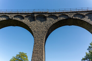 Fototapeta na wymiar Äquadukt in Daun in der Eifel