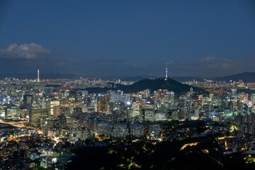 Fototapeta na wymiar Beautiful night view of Seoul city. 서울, 도시, 야경.
