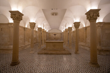 Interno del duomo di lecce, puglia, italia