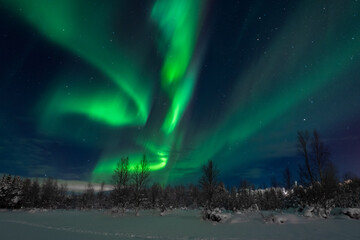 Obraz na płótnie Canvas Northern Lights from the great lake in Kesänkitunturi 