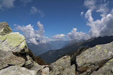 passo San Jorio, confine Itali svizzera, natura, montagna, alpi, sentieri, passo, valli, cielo, prati, valli, rocce , nuvole minacciose, strade tortuosa passo, rifugio ,laghetti, val Cavargna . 