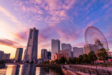 横浜みなとみらいの夕景 /...