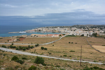 isola di favignana al largo di trapani in sicilia