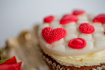 christmas cupcake with red hearts