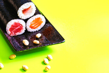 恵方巻　節分　豆まき　【 2月 ( 如月 ) の イメージ 】