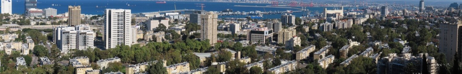 Obraz premium Beautiful panoramic view in winter in Haifa, Israel.