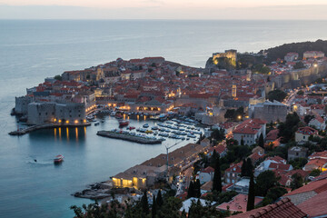 Fototapeta premium Evening aerial view of the old town of Dubrovnik, Croatia