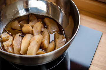 Pears in a pan