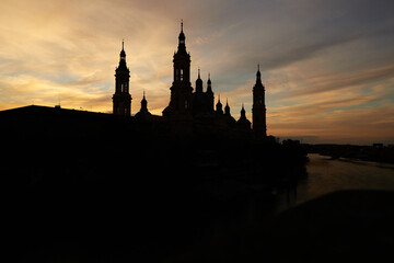 Naklejka premium Basilica del Pilar in Zaragoza Spain