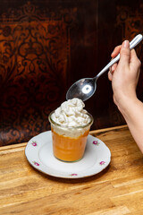 dessert chantilly orange abricot, pistache, 