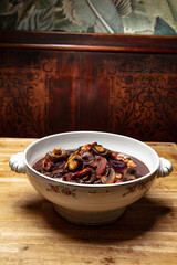 Boeuf bourguignon, vin rouge, convivial, restaurant, brasserie, bar, 