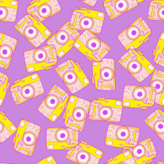 Photo camera vintage seamless pattern. Retro photo cameras design. Repeated texture in doodle style.