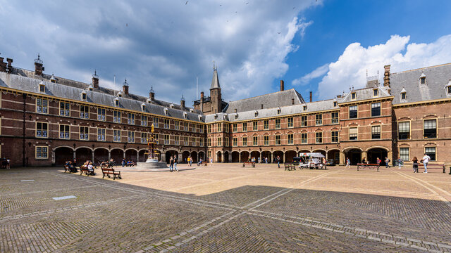 L'Aia, Paesi Bassi, centro storico, palazzo  Binnenhof 
 sede parlamento olandese