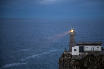 Fototapeta na wymiar Santa Catalina Lighthouse at dusk