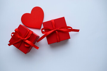 happy valentine's day greeting card. red heart and gift box 
