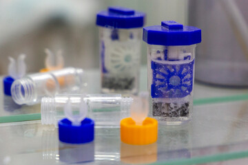 Eye lens equipment: container, eye drops, lenses and liquid