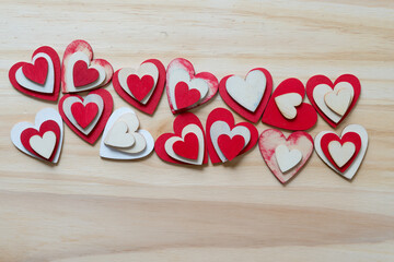 happy valentines day (grungy hearts on wood)