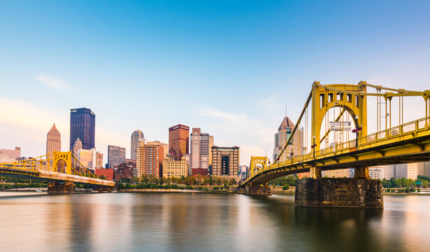 Pittsburgh,pennsylvania,usa : 8-21-17. Pittsburgh Skyline At Sunset With Reflection In The Water.