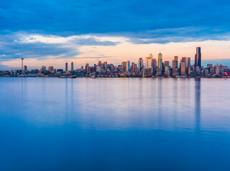 Fototapeta na wymiar Seattle City Skyline with reflection in water,seattle,washington,usa.