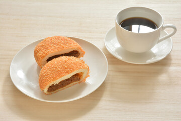 カレーパン　コーヒー