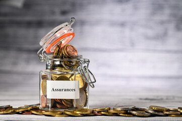 argent banque pauvreté euro taxe epargne salaire pension prix cout budget assurances
