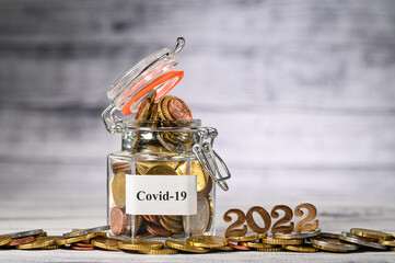 covid-19 argent epargne euro banque prix cout 
