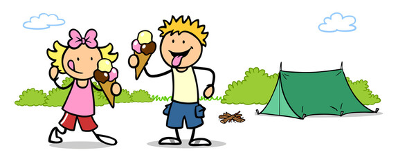 Zwei Kinder essen Eiscreme beim Camping im Sommer