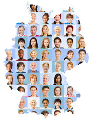 Menschen verschiedenen Alters auf Deutschland Karte