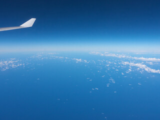 Fototapeta na wymiar 飛行機から見た太平洋の景色