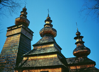 Orthodox wooden church in Kwiaton, Beskid Niski, Poland - obrazy, fototapety, plakaty