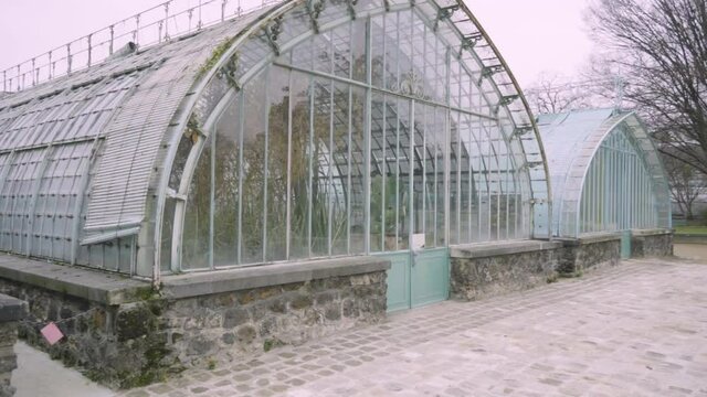 serre auteuil profil porte public