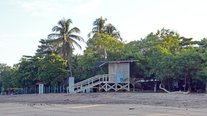 Obraz premium Lifeguard stand on the beach in Tamarindo, Costa Rica